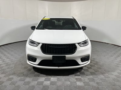 2024 Chrysler Pacifica Hybrid S Appearance Pkg