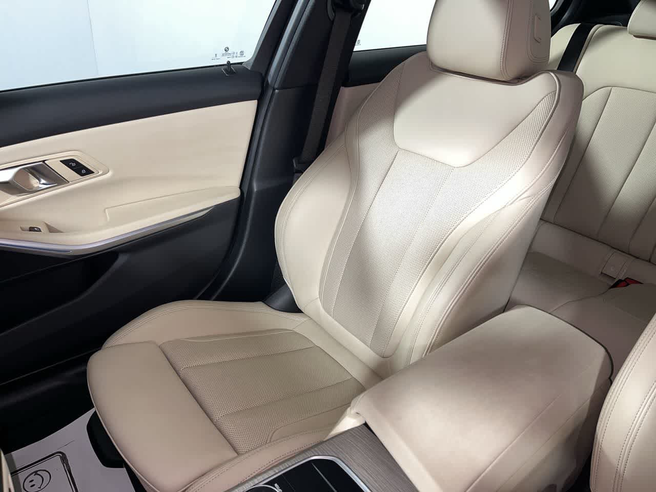 2025 BMW 330i 330i