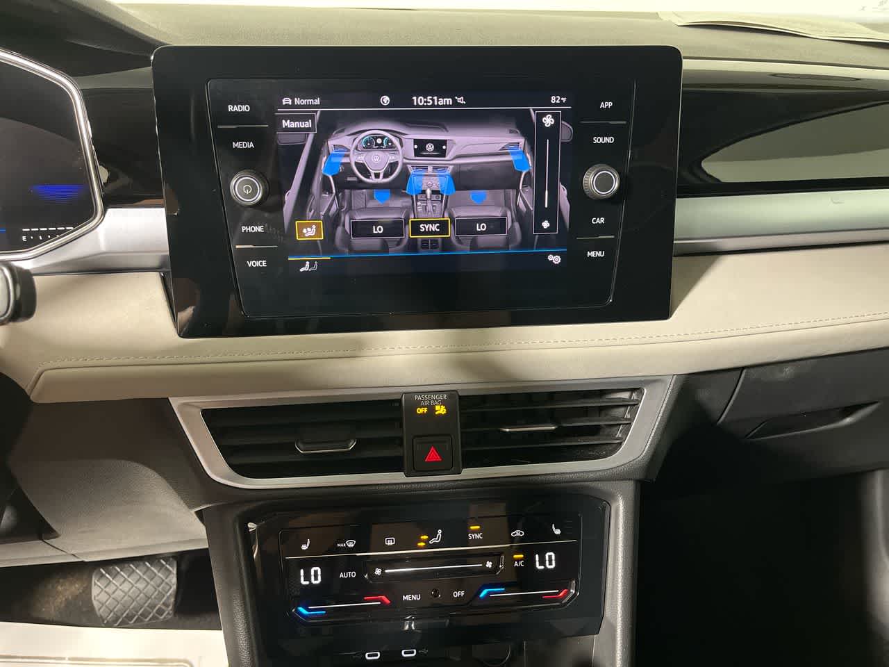 2025 Volkswagen Taos SE
