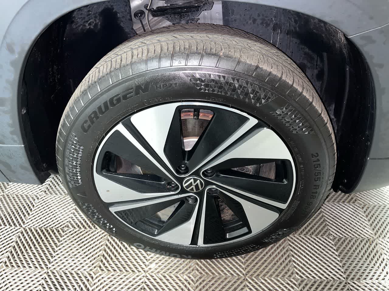 2025 Volkswagen Taos SE