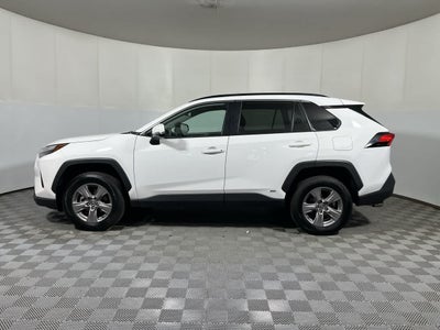 2022 Toyota RAV4 Hybrid XLE