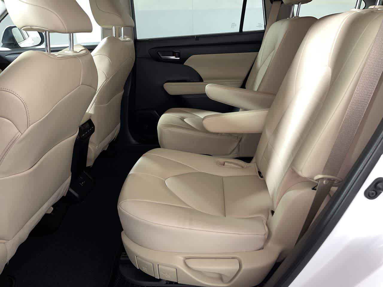 2023 Toyota Highlander Hybrid XLE
