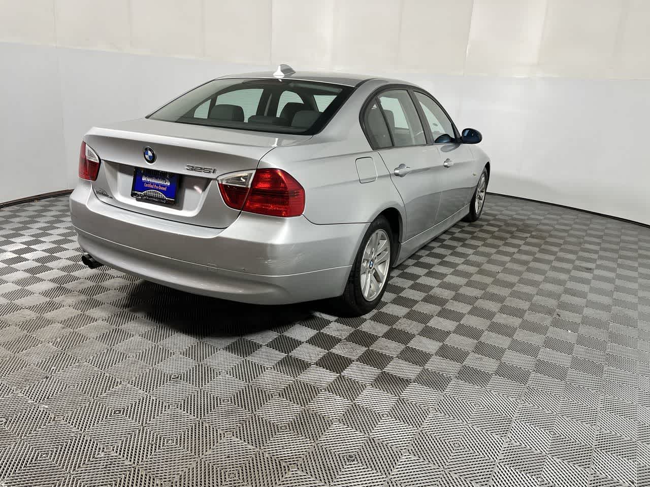 2006 BMW 325i 325i