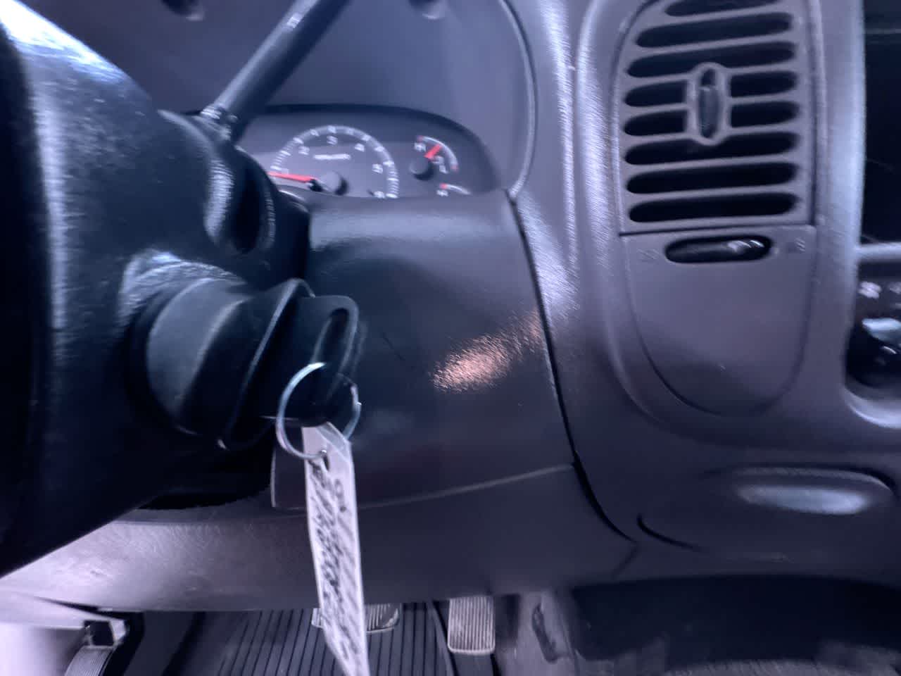 2000 Ford F-150 Work Series XL