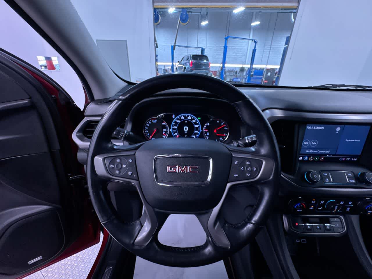 2021 GMC Acadia AT4