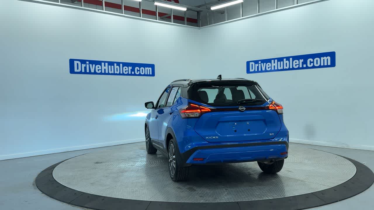2023 Nissan Kicks SR