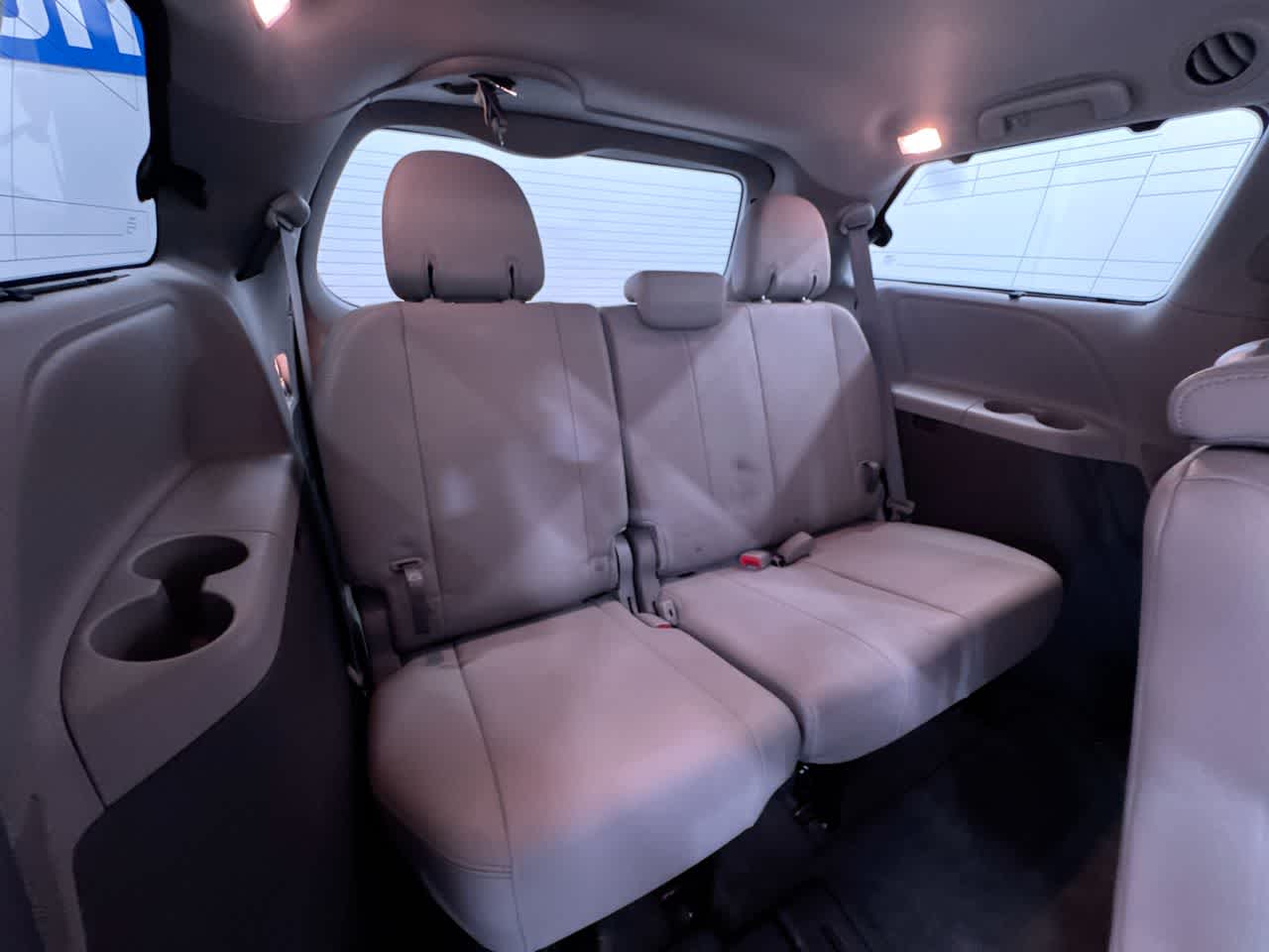 2016 Toyota Sienna XLE