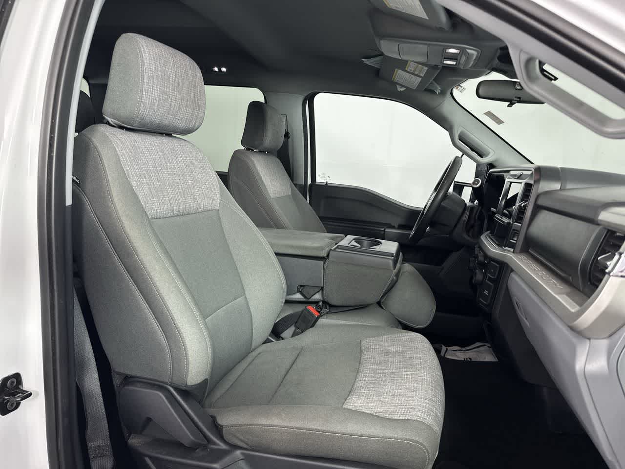 2025 Ford Super Duty F-250 Pickup XLT