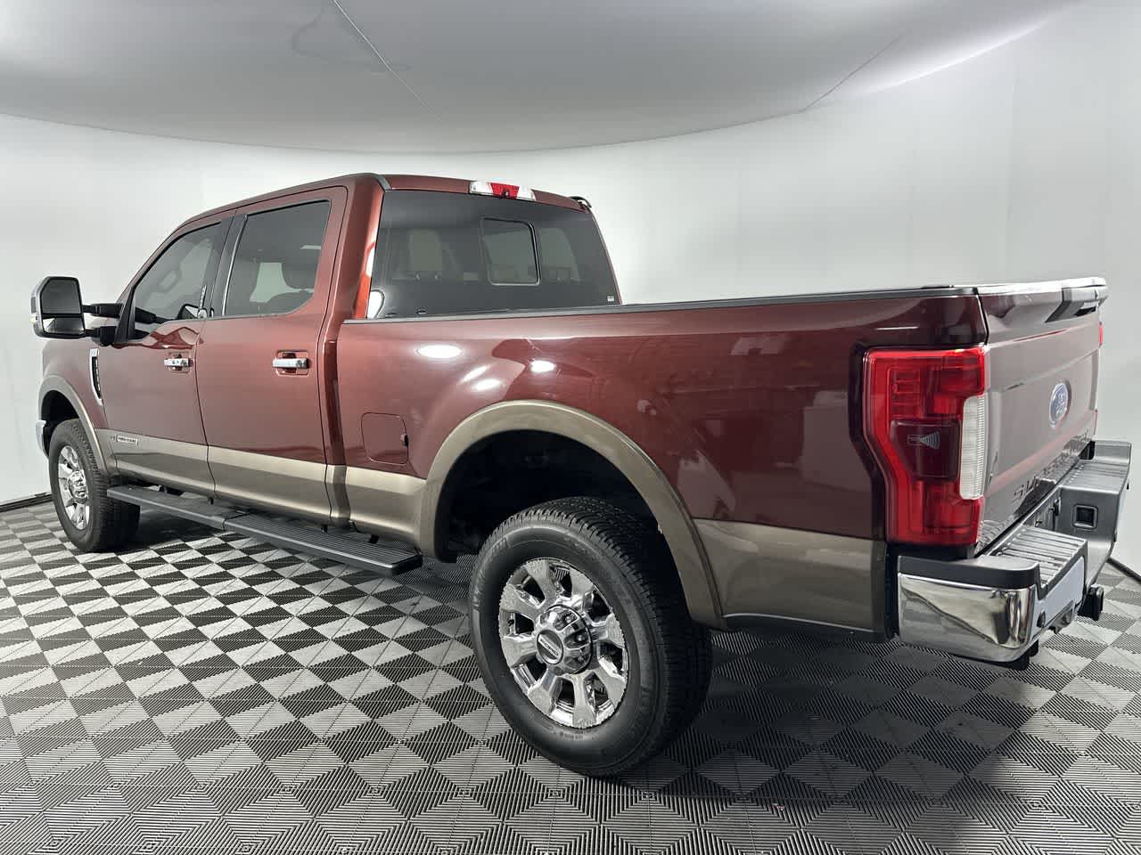 2017 Ford Super Duty F-350 SRW Lariat