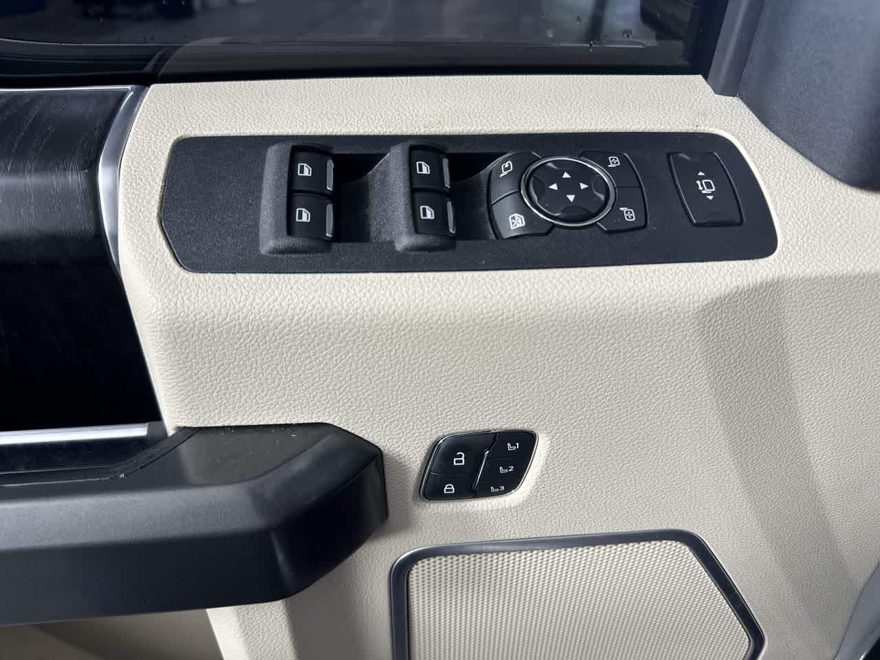 2020 Ford Super Duty F-350 SRW Pickup Limited