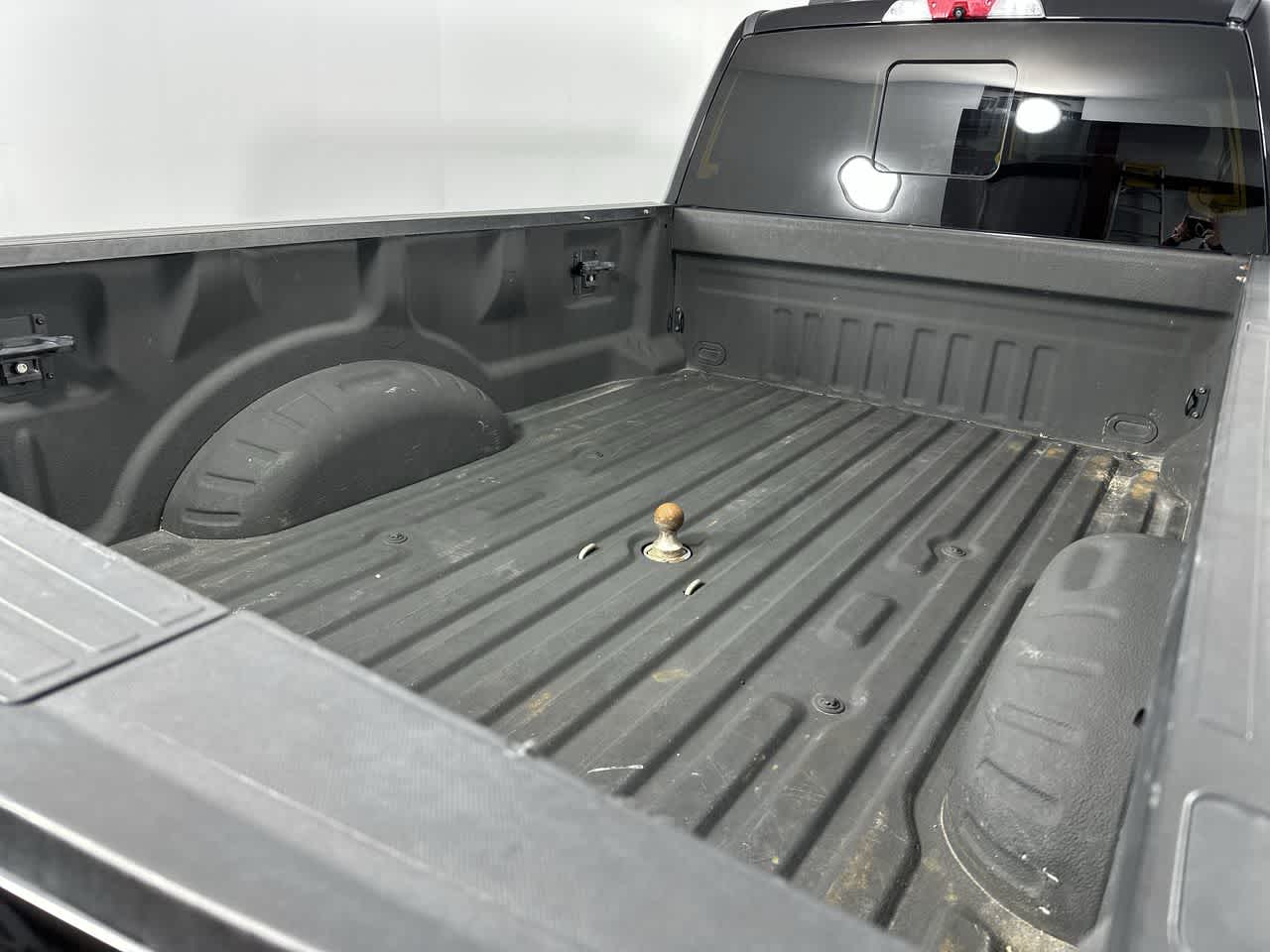 2022 Ford Super Duty F-350 DRW Pickup Platinum