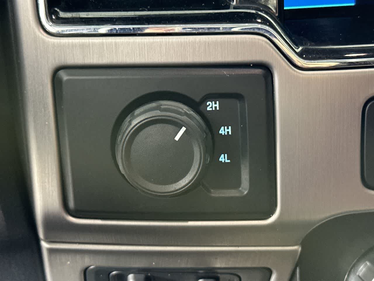 2022 Ford Super Duty F-350 DRW Pickup Platinum