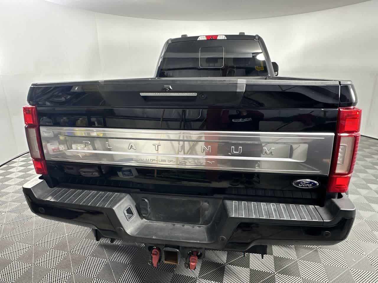 2022 Ford Super Duty F-350 DRW Pickup Platinum