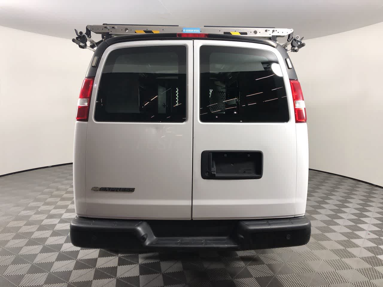 2017 Chevrolet Express Cargo Van RWD 2500 135"