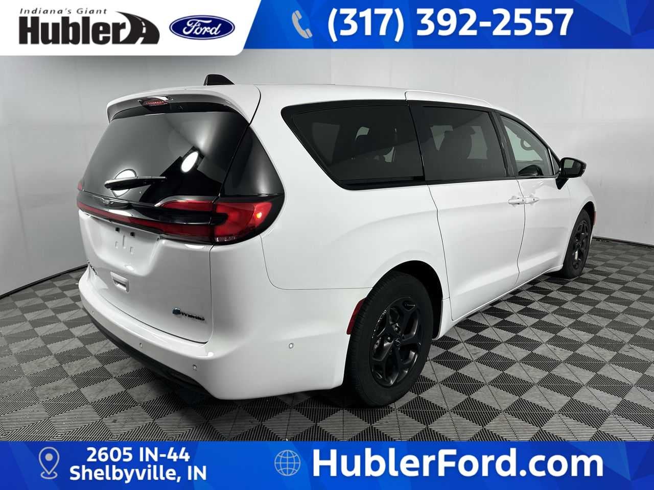 2024 Chrysler Pacifica Hybrid S Appearance Pkg