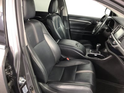 2017 Toyota Highlander SE