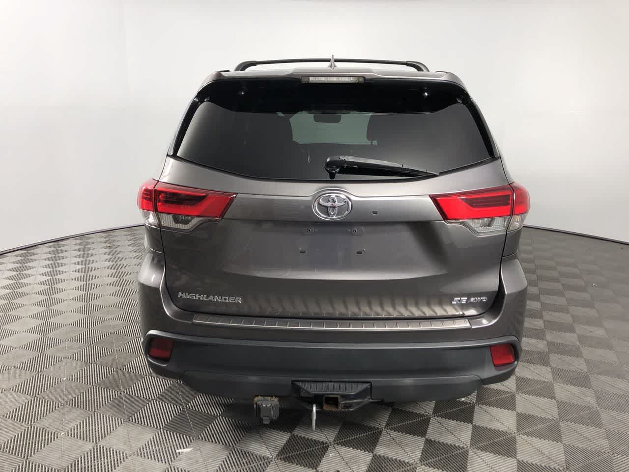 2017 Toyota Highlander SE