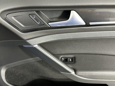 2019 Volkswagen Golf R 2.0T Manual w/DCC/Nav